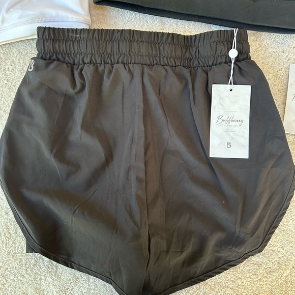 BUFFBUNNY Shorts & 2 Bras Bundle/Set Women's Size XS/S Black & White New W/ Tags - Picture 5 of 14
